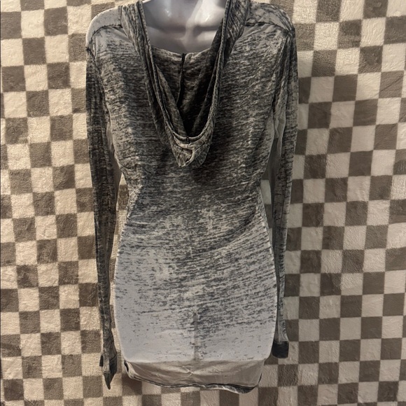 Teens Apparel Women’s Green Bay Packers Long Sleeve Hooded Shirt Size L or 11-13 - Picture 7 of 12